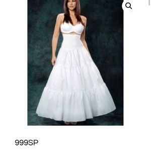 PETTICOAT CRINOLINE very full high quality from Bridal Outlet like NEW wedding